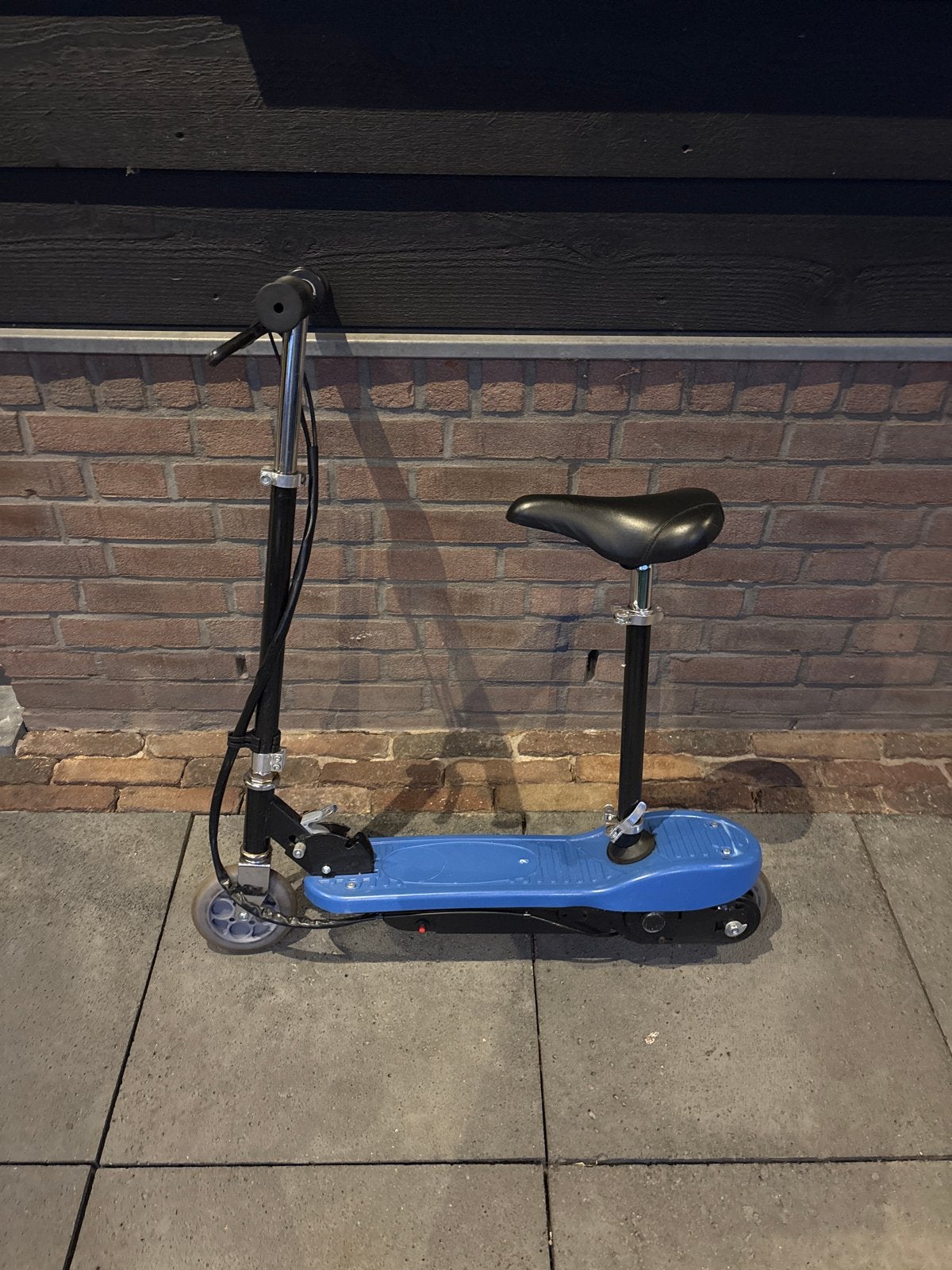 Elektrische step met afneembaar zadel (max 15 km/u), Fietsen en Brommers, Ophalen of Verzenden, Gebruikt, Elektrische step (E-scooter)