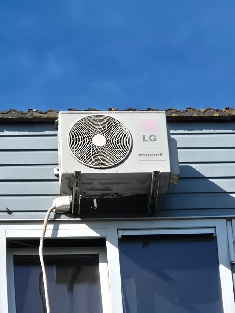 LG Airco Artcool split unit (Gebruikt), Ophalen, Gebruikt, Wandairco, 3 snelheden of meer