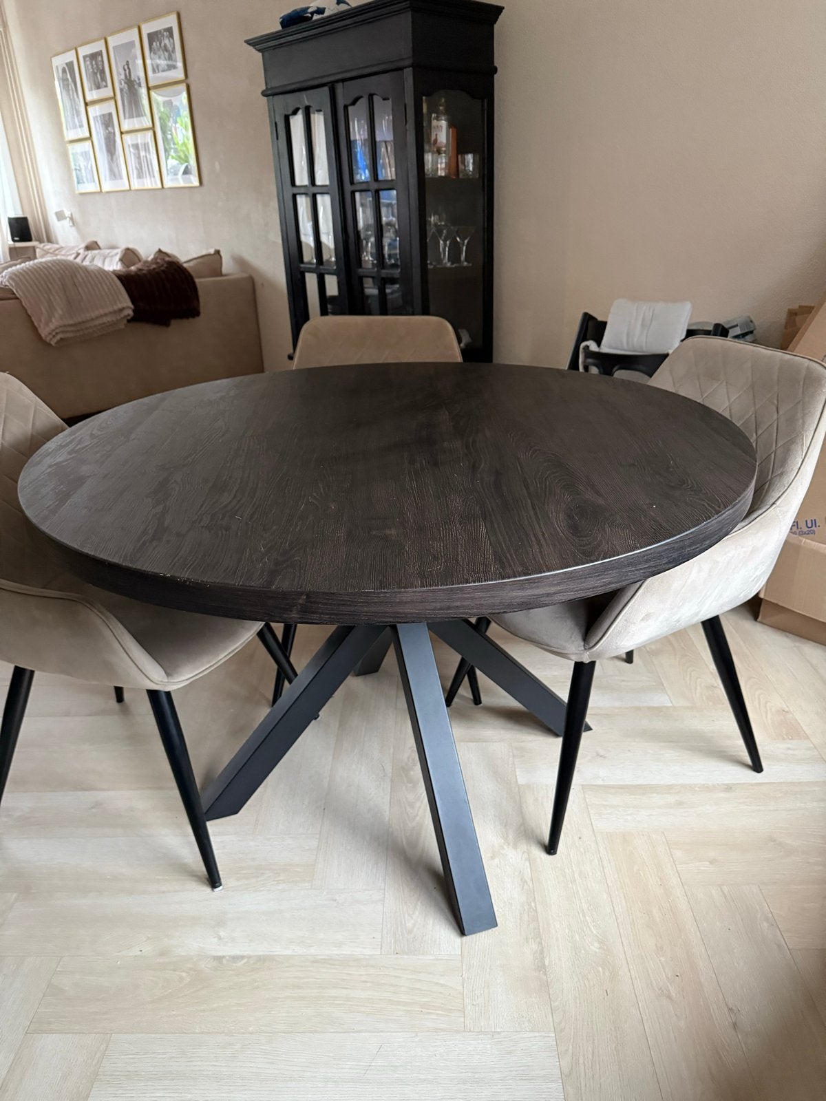 Ronde eettafel met 5 fluwelen stoelen, Huis en Inrichting, Ophalen, Gebruikt, 100 tot 150 cm, Rond