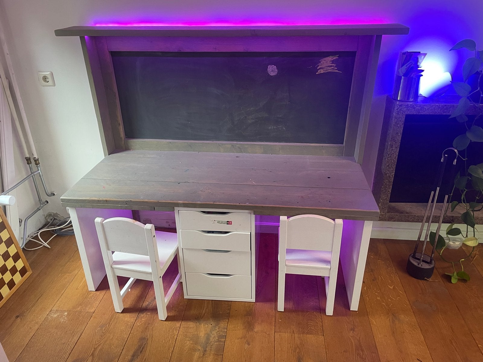Steigerhouten bureau met krijtbord en LED-verlichting, Ophalen, Opbergruimte, Gebruikt, Hout