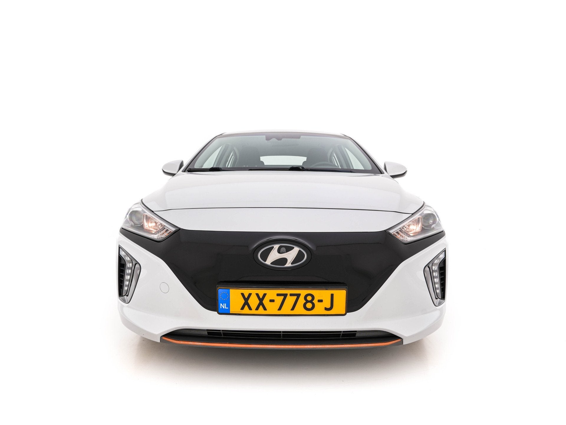 Hyundai IONIQ Comfort EV {SoH-94%} (INCL-BTW) Aut. *ADAPTIVE, Automatische klimaatregeling, Stof, Zwart, Origineel Nederlands