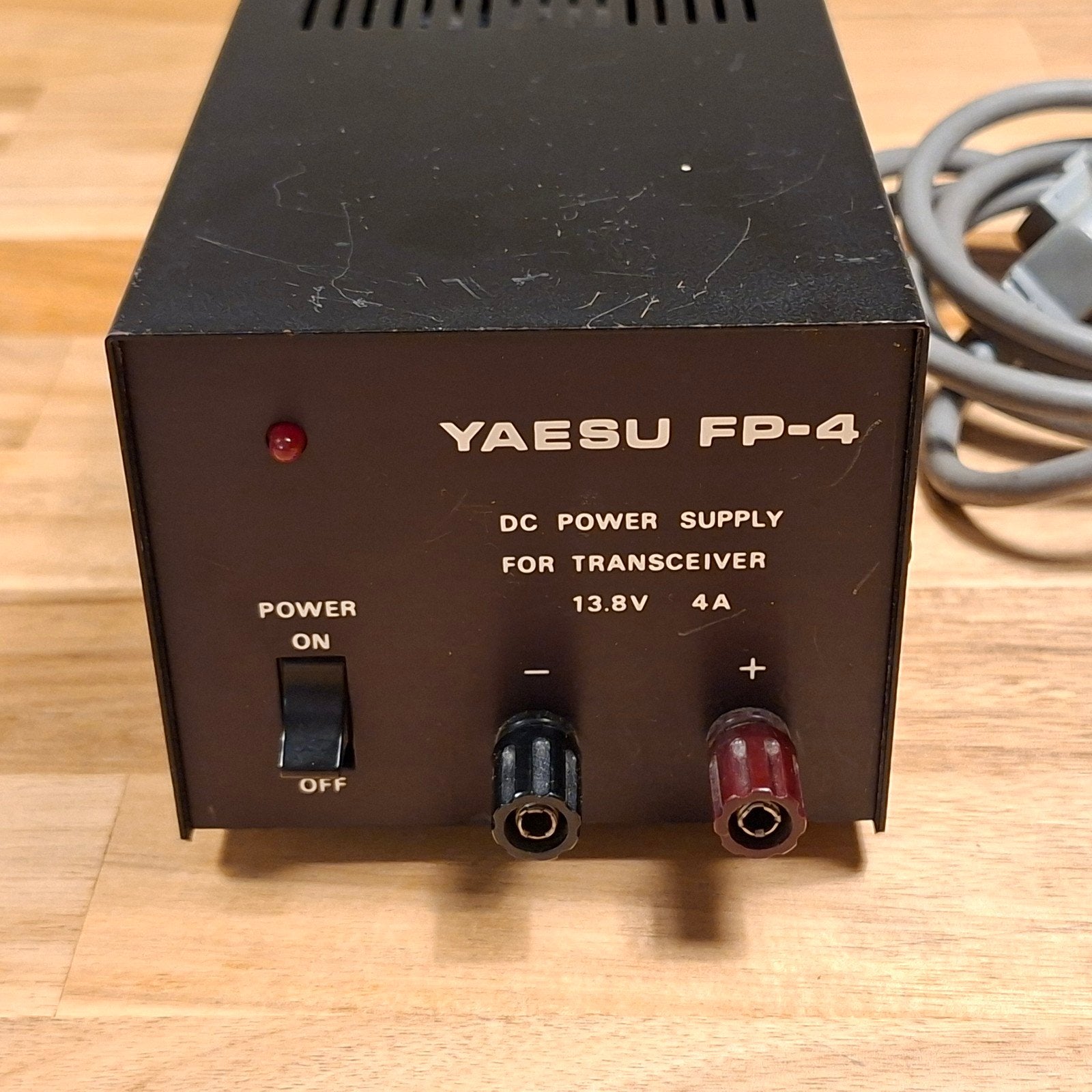 Yaesu FP-4 13,8VDC 4A netvoeding, Ophalen of Verzenden, Gebruikt, Zender en Ontvanger