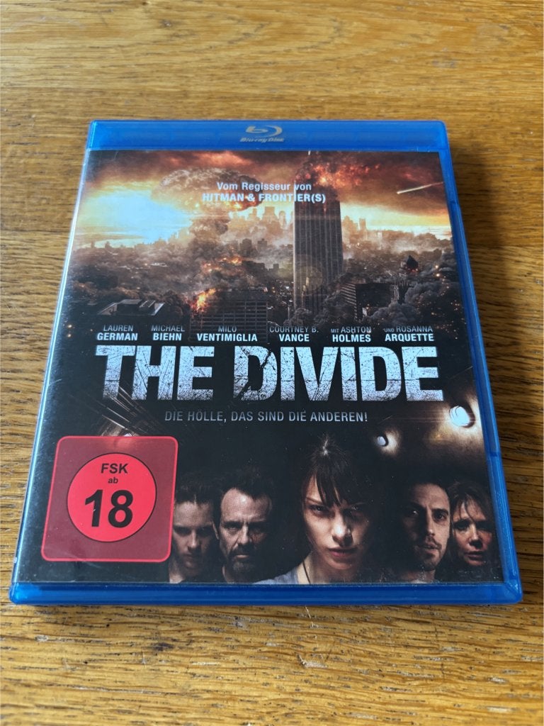 Blu-ray The Divide - N-NLO, Ophalen of Verzenden, Gebruikt, Thrillers en Misdaad