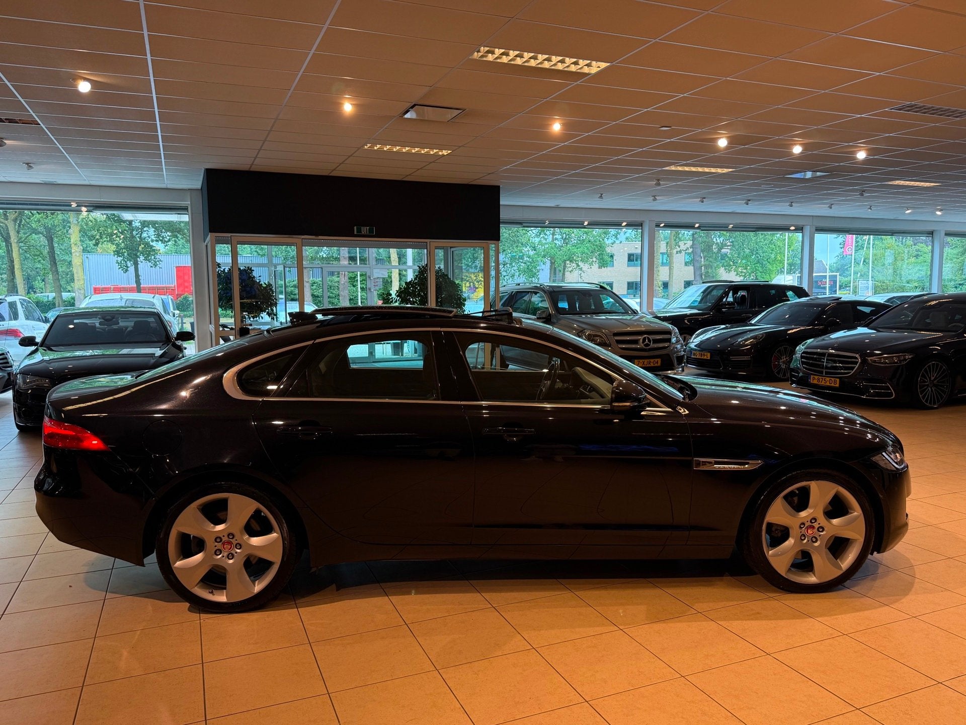 Jaguar XF 3.0 Portfolio/306pk/Panorama/Leder/Camera, Auto's, Jaguar, Automaat, Achterwielaandrijving, Gebruikt, Euro 6
