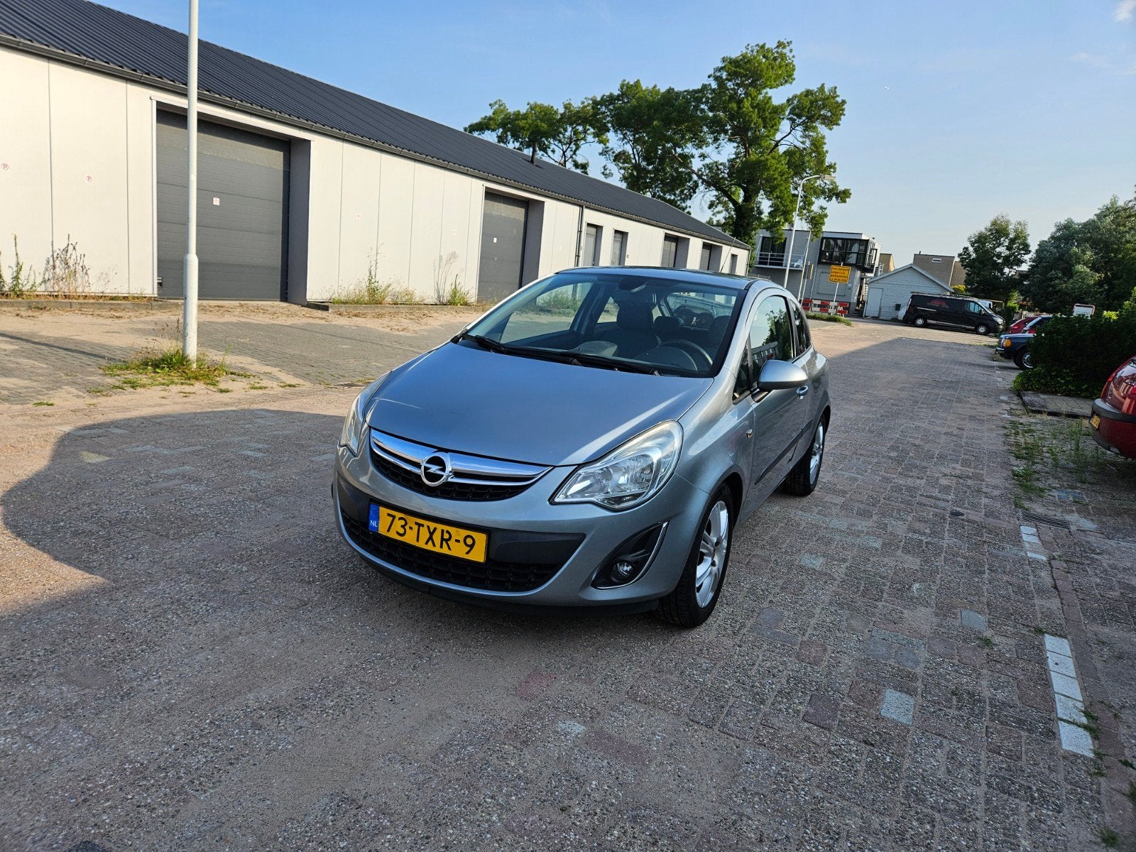Opel Corsa 1.2 16V LPG 3D 2012 Grijs, Voorwielaandrijving, 4 cilinders, Origineel Nederlands, Handgeschakeld