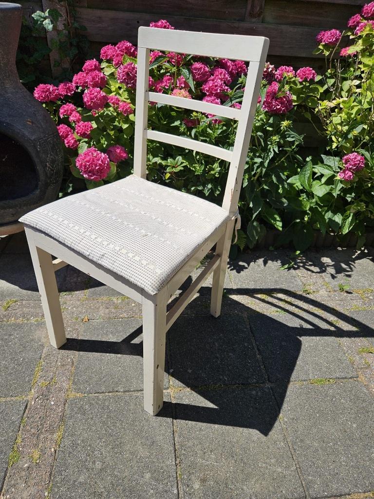 Mooie oude Franse stoel, Gebruikt, Wit, Ophalen of Verzenden, Eén