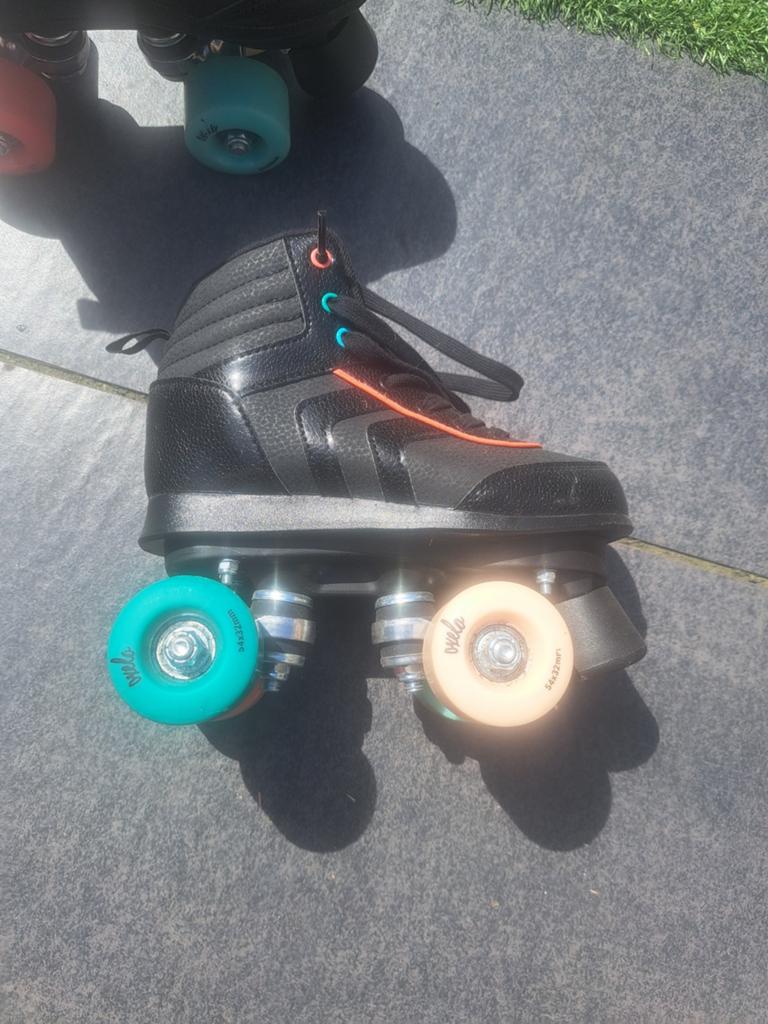 Rollerschaatsen maat 33 zgan, Ophalen, Zo goed als nieuw