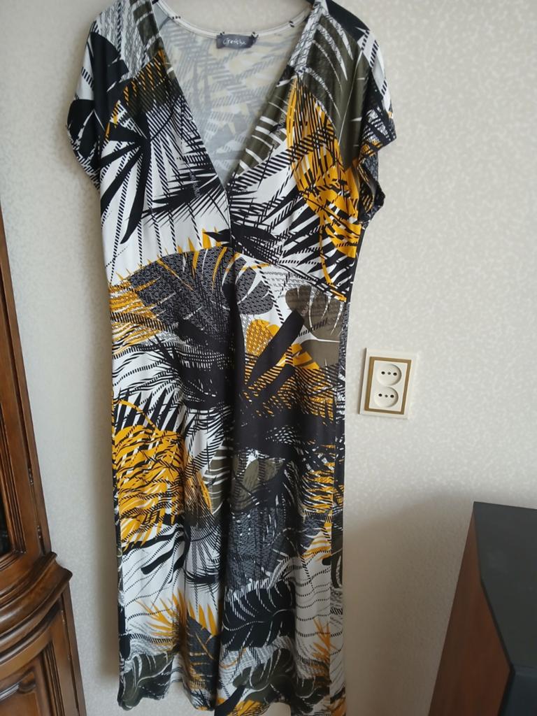 Mooie lange jurk Geisha maat M/38, Kleding | Dames, Maat 38/40 (M), Geisha, Ophalen of Verzenden, Zo goed als nieuw