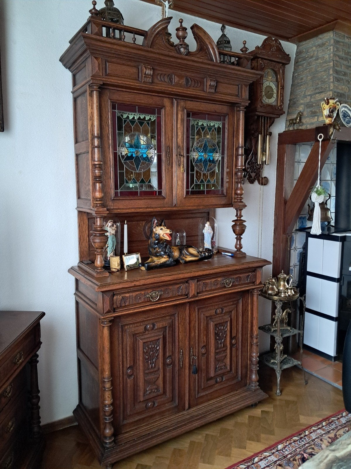 antieke mechelse kast, Ophalen of Verzenden