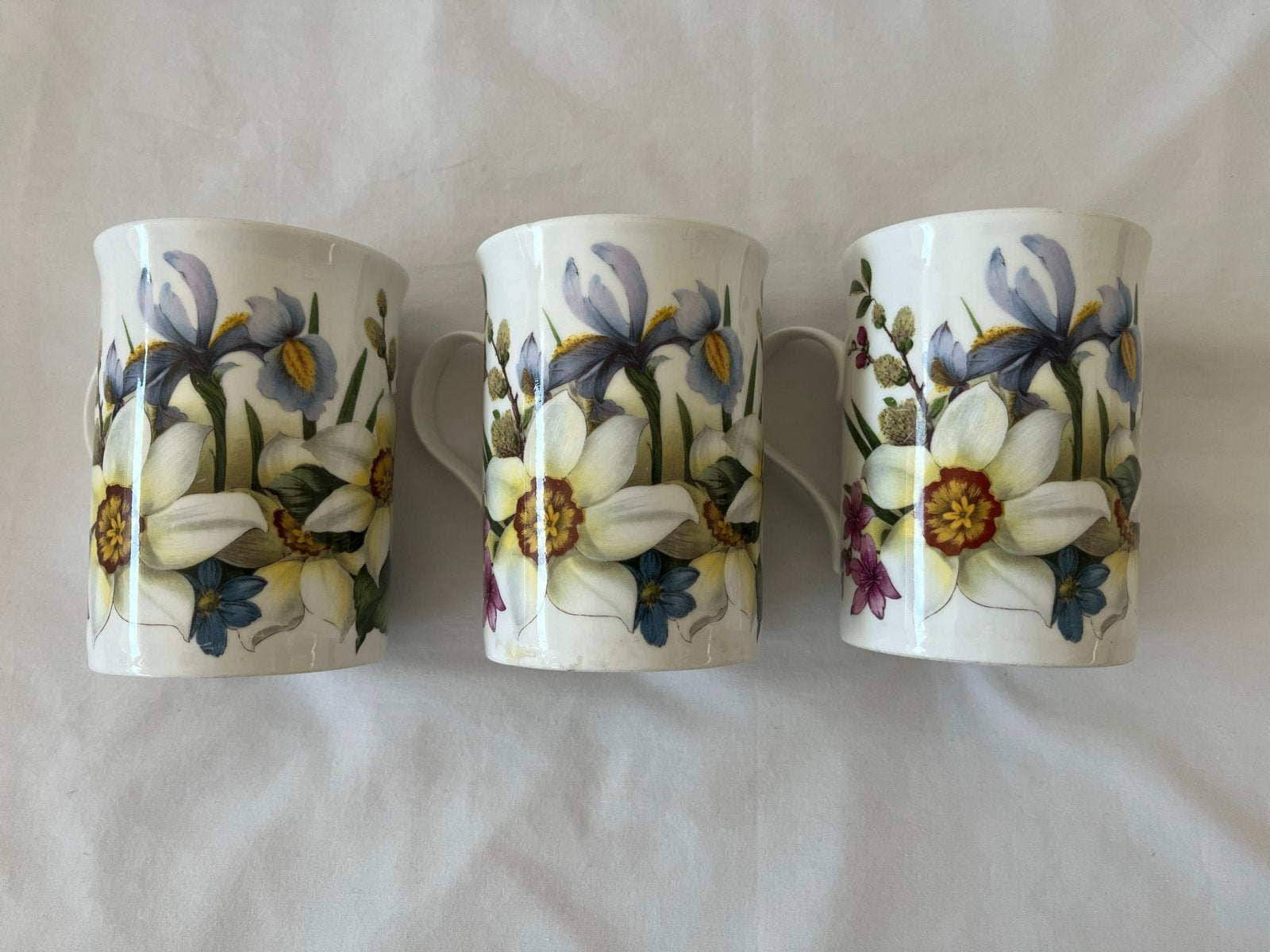 koffie/thee mokken met bloemenprint  3x-Crown Trent, Huis en Inrichting, Keuken | Servies, Gebruikt, Overige merken, Klassiek