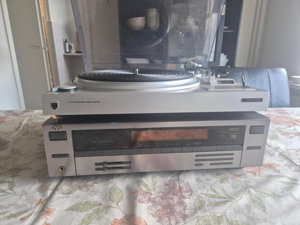 JVC Versterker en Aristona Platenspeler Set, Audio, Tv en Foto, Platenspelers, Overige merken, Gebruikt, Automatisch, Ophalen of Verzenden