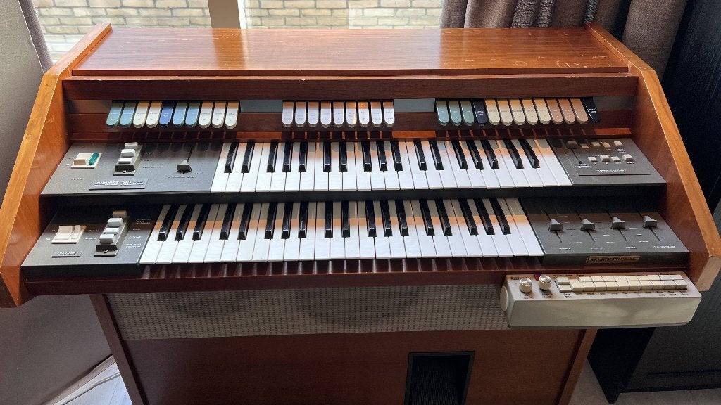 Eminent 310 Unique met Rithmix, Muziek en Instrumenten, Orgels, Ophalen, Gebruikt, 2 klavieren, Orgel