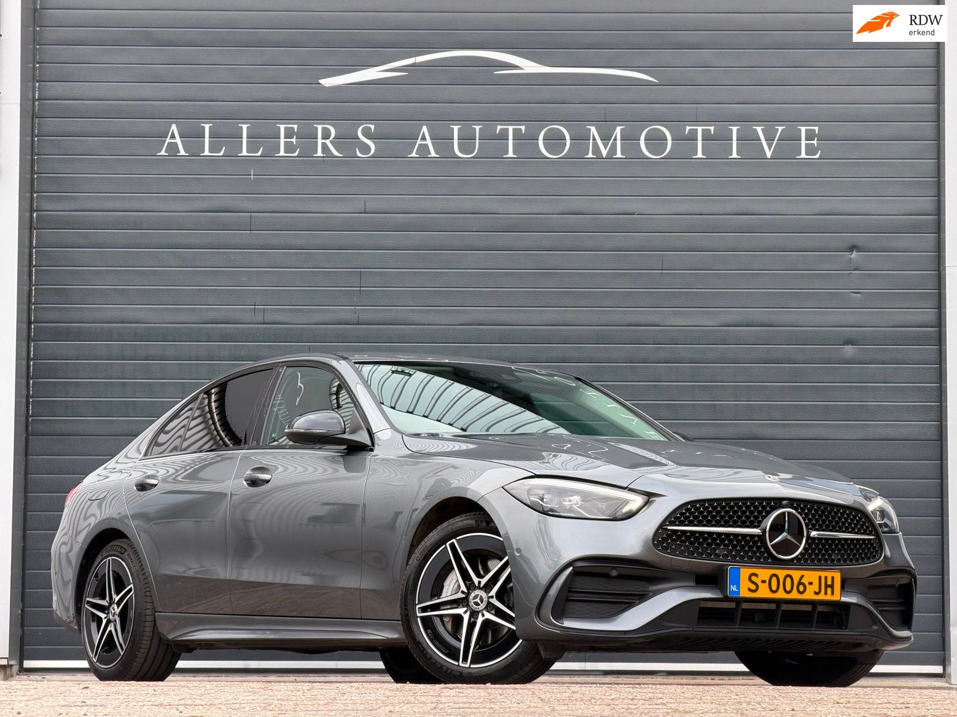 Mercedes-Benz C-klasse 300 e AMG Line|CAMERA|SFEER VERLICHTI, Achterwielaandrijving, 4 cilinders, 167 km/l, Plug-in hybride