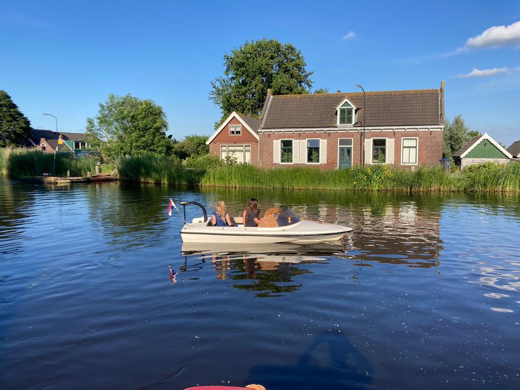 Elektrisch Fluisterbootje in goede staat, Watersport en Boten, Ophalen, Gebruikt, Elektrisch, Minder dan 10 pk
