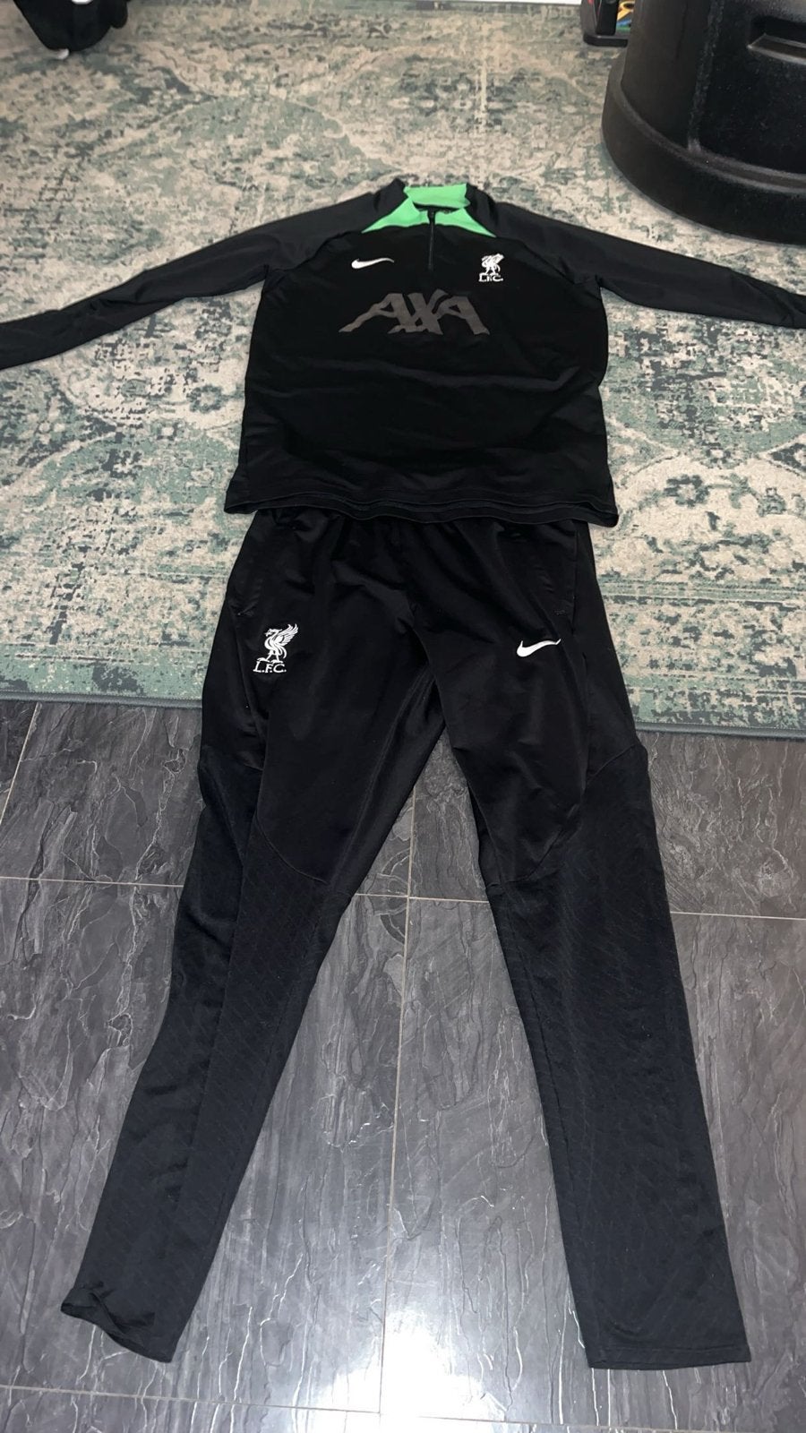 Nike Liverpool Trainingspak - Zwart, Kleding | Heren, Sportkleding, Zwart, Overige maten, Ophalen of Verzenden, Zo goed als nieuw