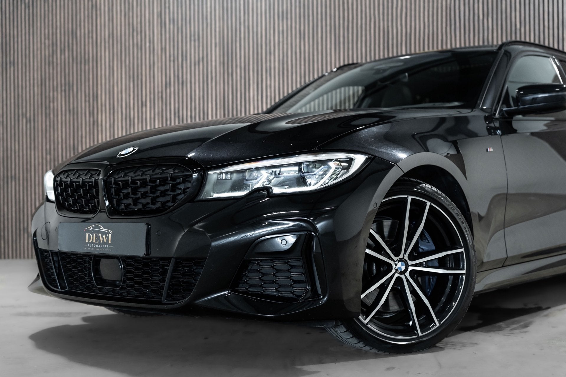 BMW 3-serie Touring M340d xDrive High Executive Pano Leder C, Auto's, Automaat, Dealer onderhouden, 2993 cc, Leder