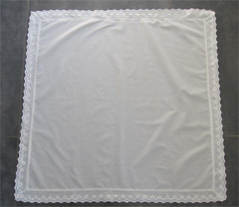 Kleedje met mooie broderierand, Ophalen of Verzenden
