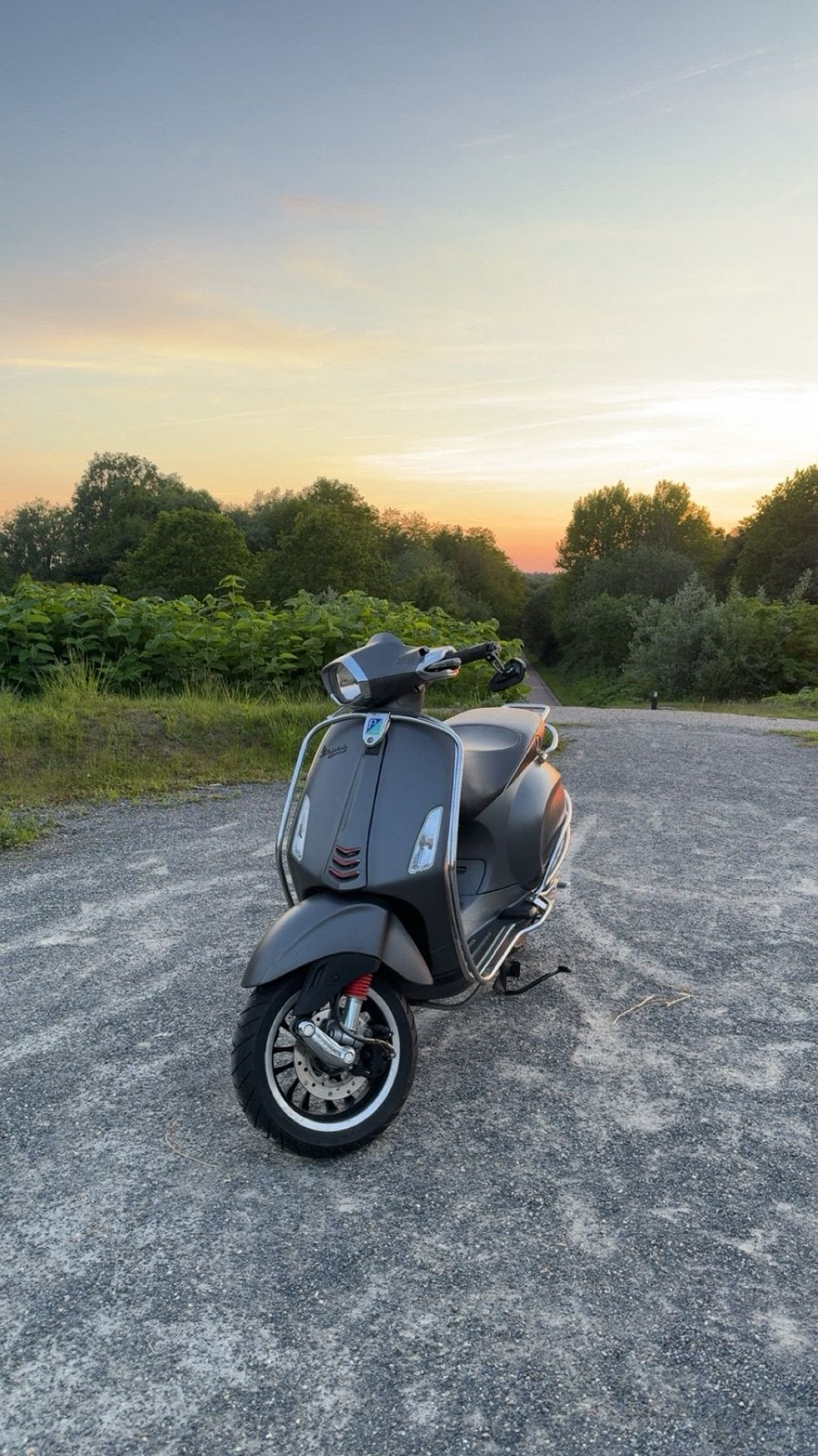 Vespa sprint, Ophalen, Zo goed als nieuw, Benzine