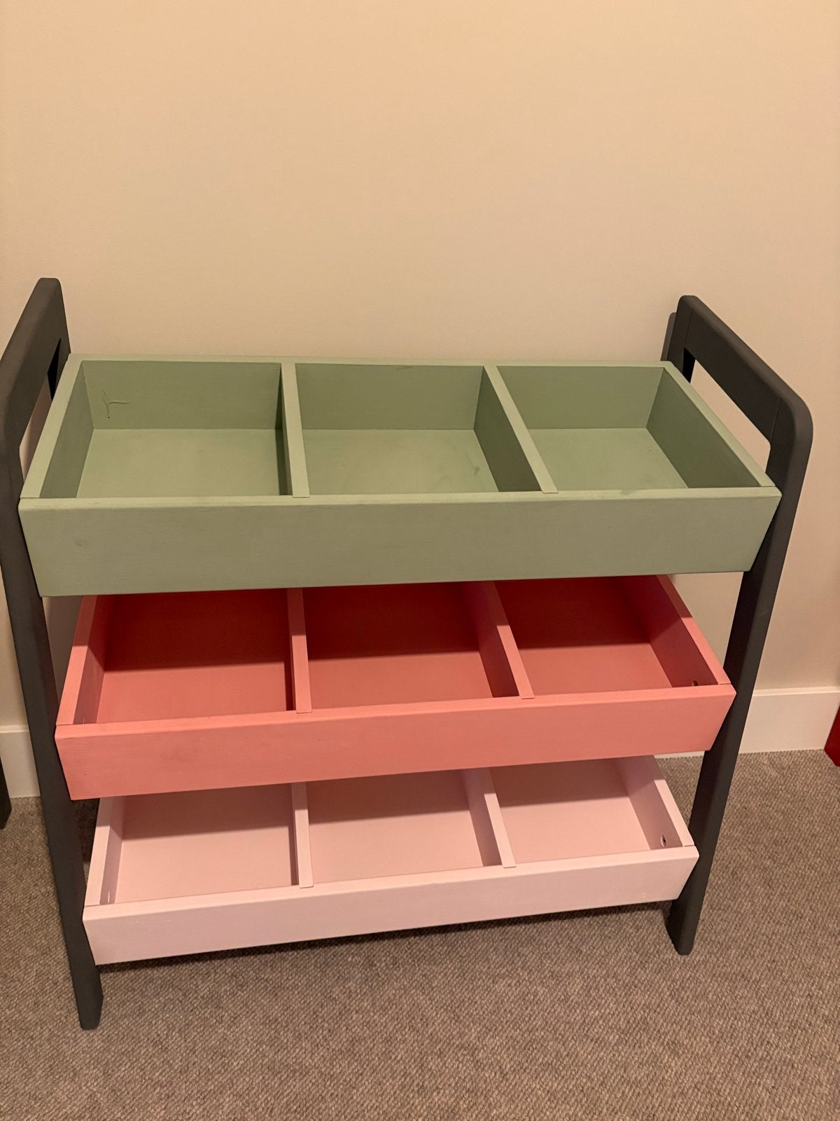 Handgeschilderde Montessori kast met 9 vakken, Kinderen en Baby's, Kinderkamer | Overige Meubels, Ophalen, Gebruikt, Kast