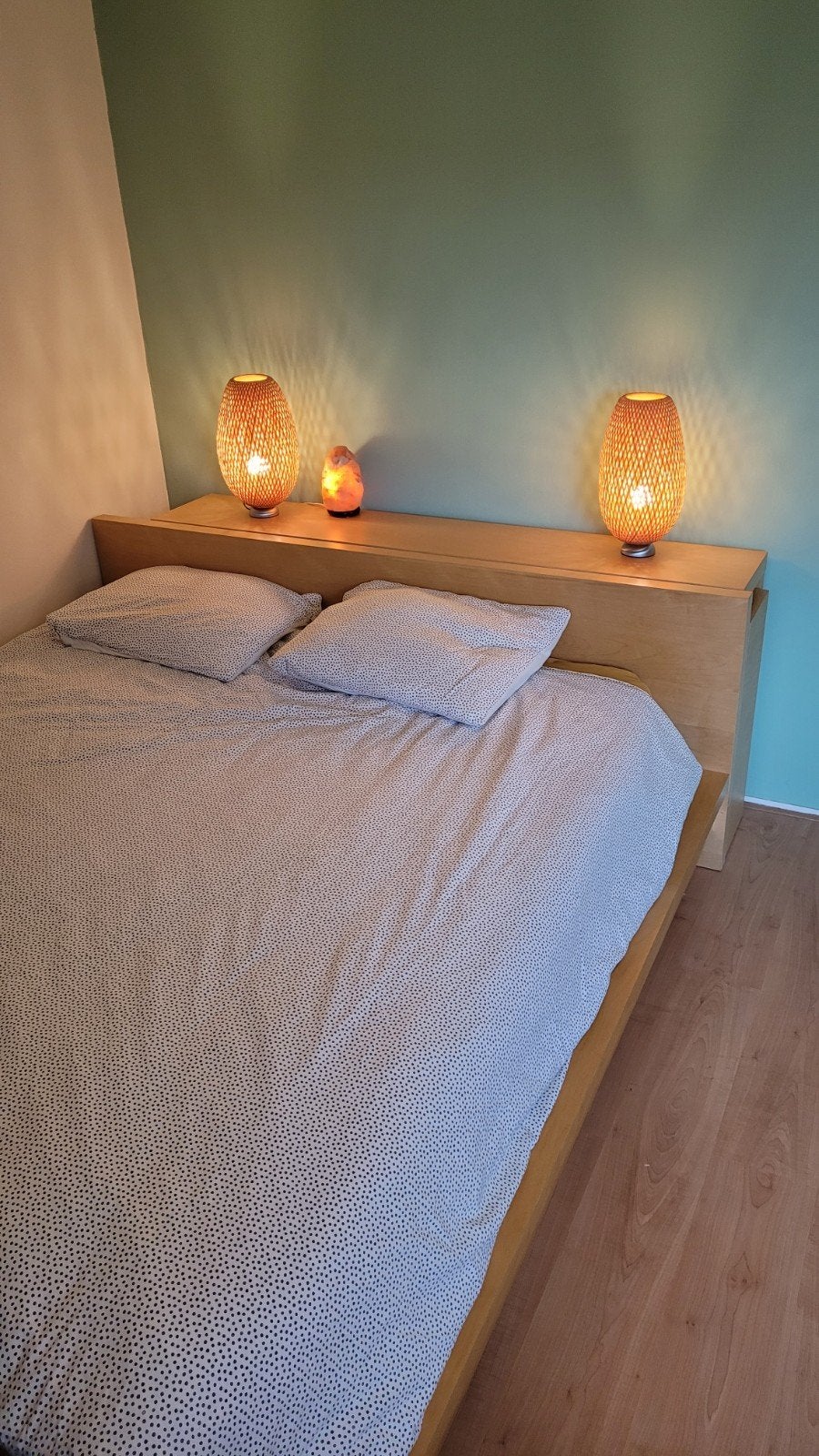 Foto 6 van Ikea Malm tweepersoonsbed met uitschuifbaar hoofdeinde