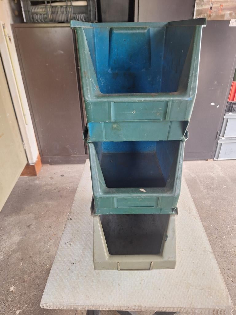 Drie magazijn bakken, Ophalen, Minder dan 40 cm, Minder dan 35 cm