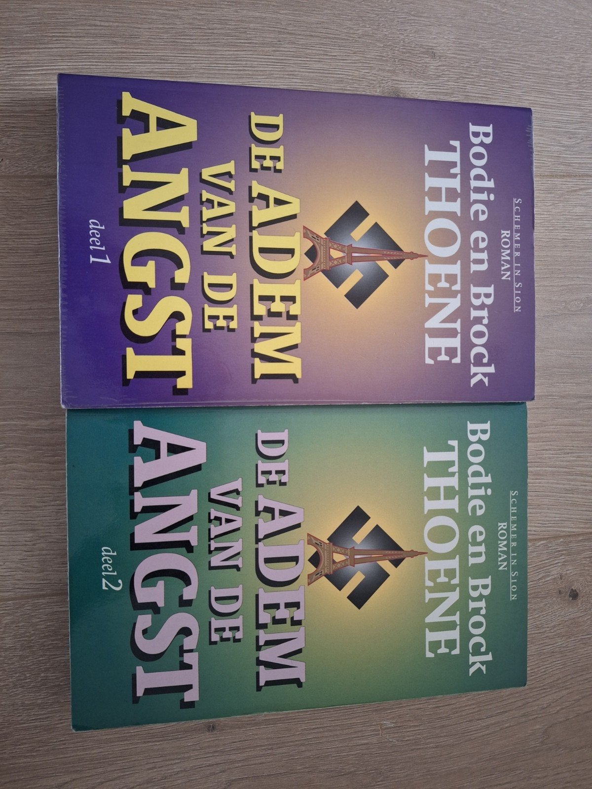 SERIE: De Adem van de Angst - Bodie en Brock Thoene (1 en 2), Ophalen of Verzenden, Zo goed als nieuw, Bodie en Brock Thoene, Nederland