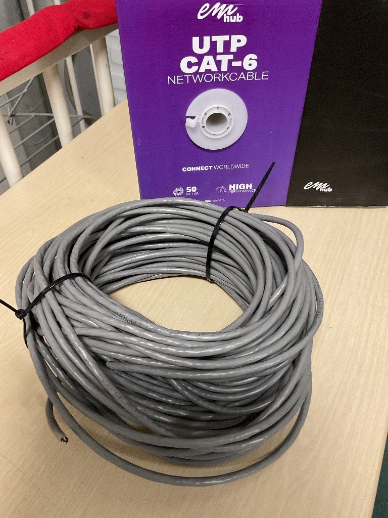 Netwerkkabel U T P  cat-6. 33 meter, Ophalen of Verzenden, Nieuw