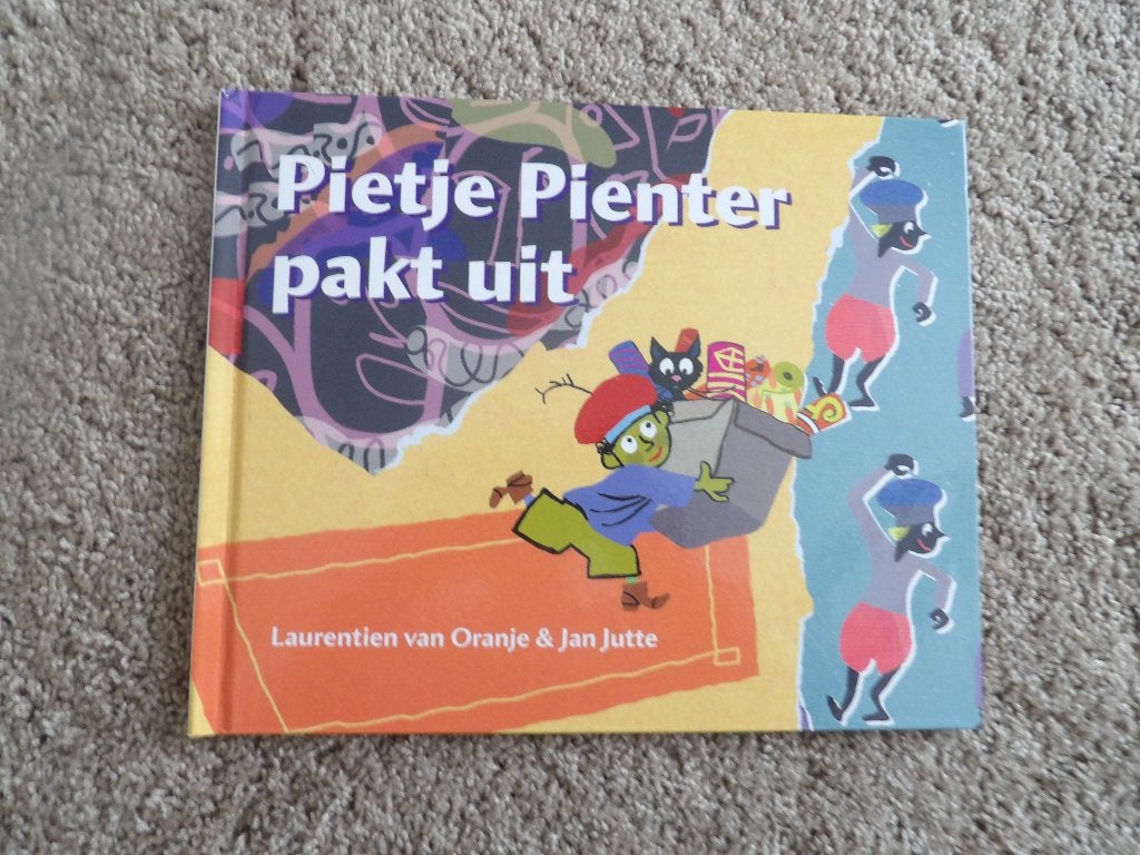 NIEUW boek PIETJE PIENTER PAKT UIT SINTERKLAAS *, Ophalen of Verzenden, Nieuw
