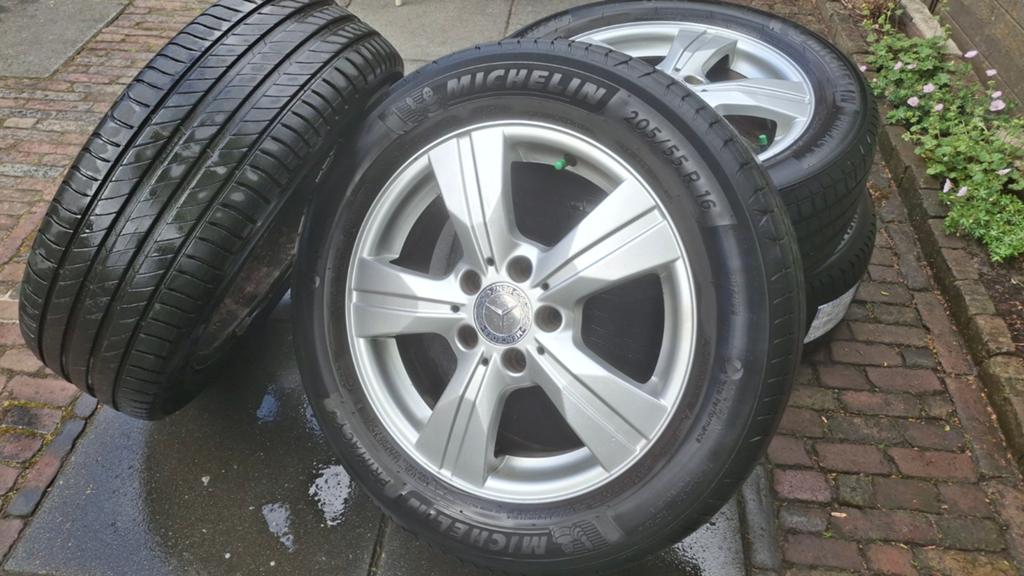 Originele MERCEDES velgen + Michelin zomerbanden., Ophalen, Gebruikt, 16 inch, Banden en Velgen