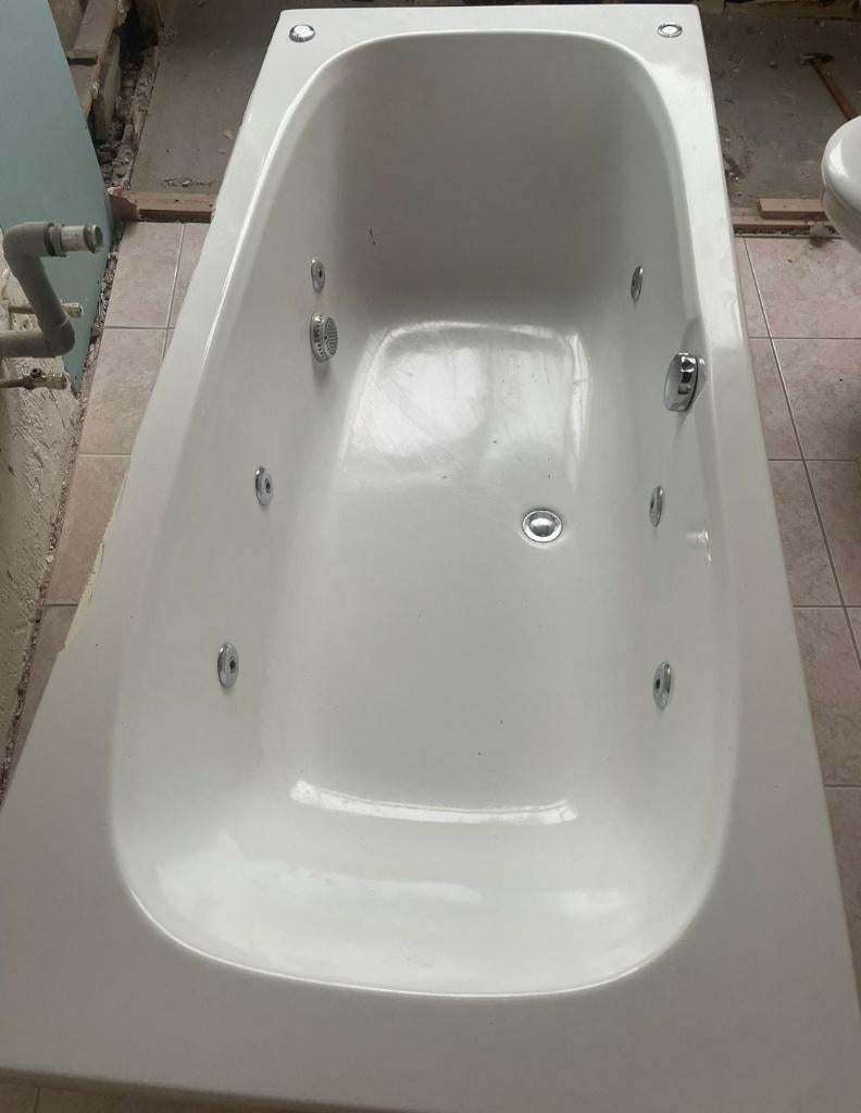 bubbel bad inbouw, Ophalen, Zo goed als nieuw
