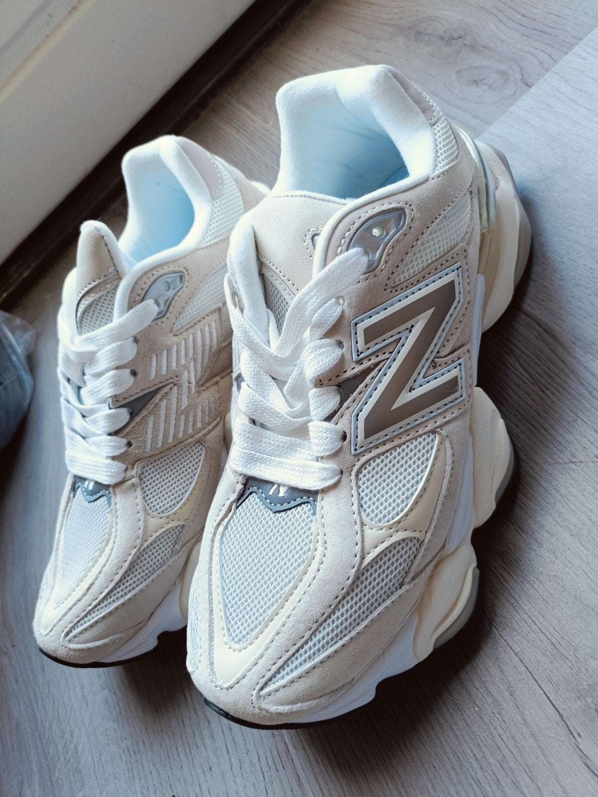 New Balance 9060 Beige Sneakers -, Beige, New Balance, Nieuw, Ophalen of Verzenden