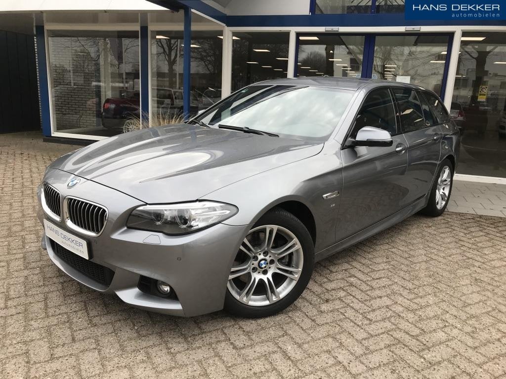 BMW 5 Serie Touring 520i Executive M PAKKET automaat/navigat, Auto's, Automaat, 4 cilinders, 2000 kg, Origineel Nederlands