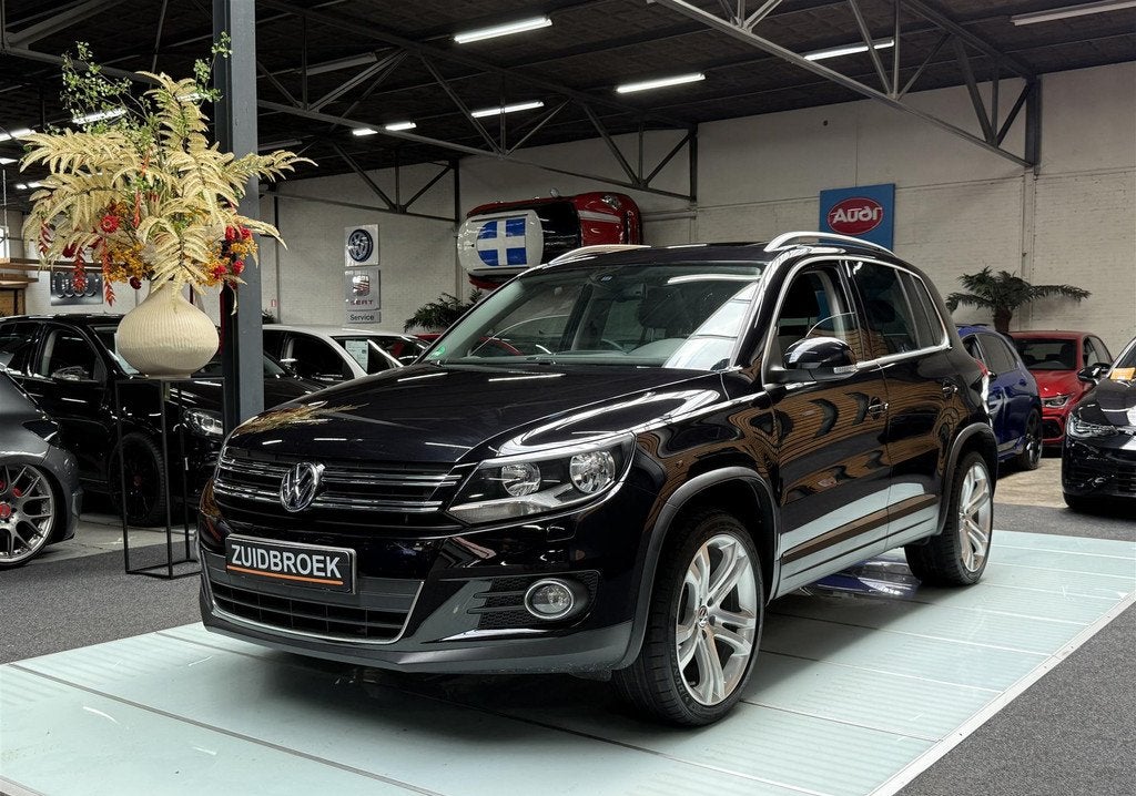 Volkswagen Tiguan 2.0 TSI PANO 4Motion Clima Navi Keyless, Auto's, Volkswagen, Bedrijf, Te koop, Tiguan, Airconditioning, Automatische klimaatregeling