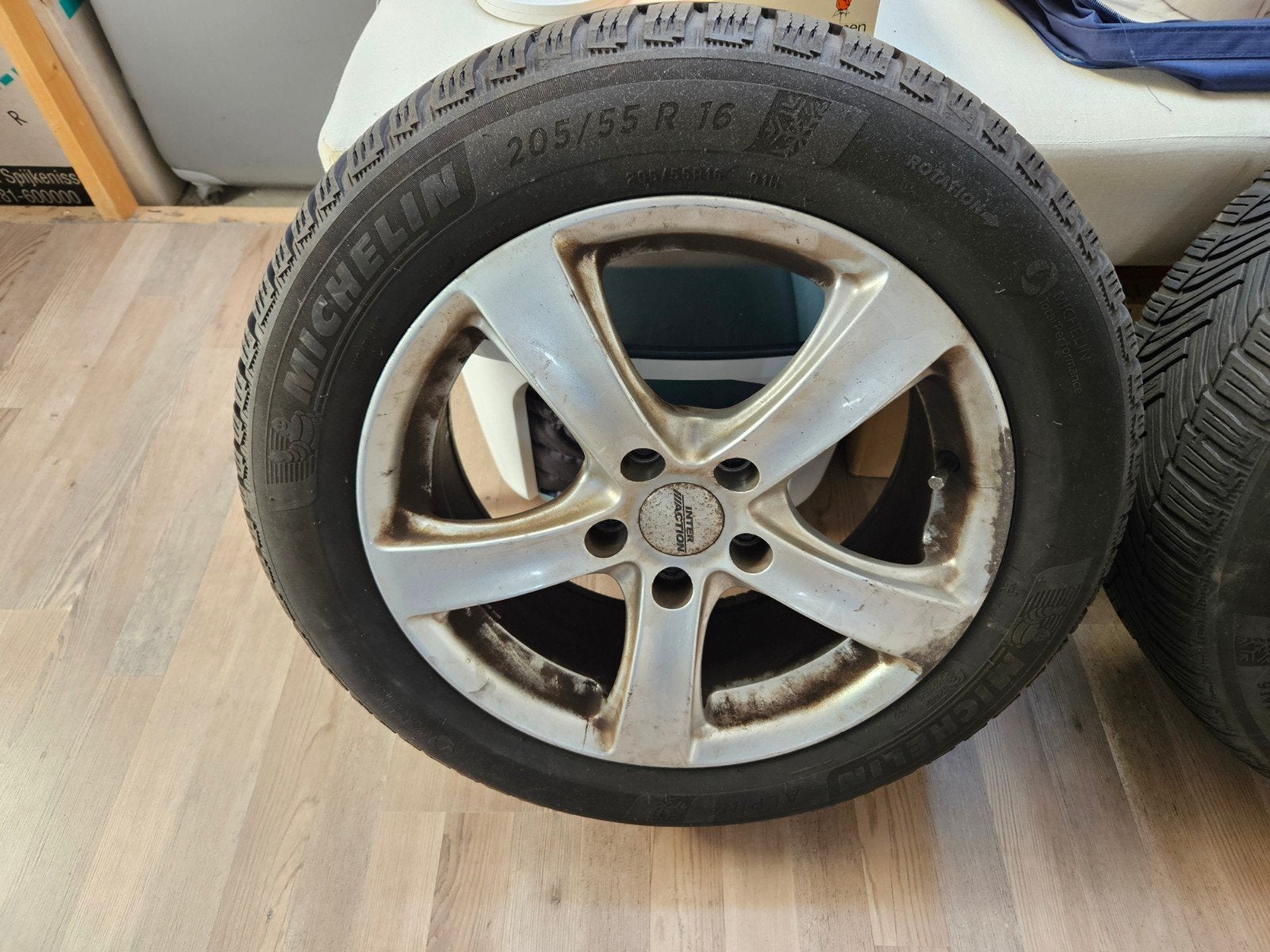 4 Winterbanden van Volvo V40, Ophalen