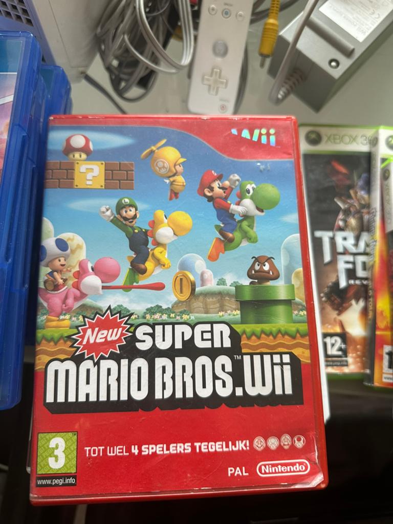 Super mario bros wii, Avontuur en Actie, Ophalen of Verzenden, Zo goed als nieuw, 3 spelers of meer