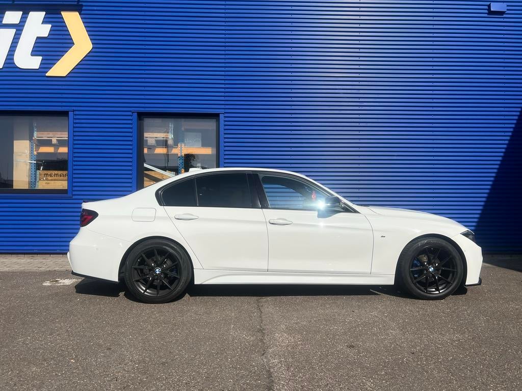 BMW 318 M Sport edition, Euro 6, Wit, Lichtsensor, 3 cilinders