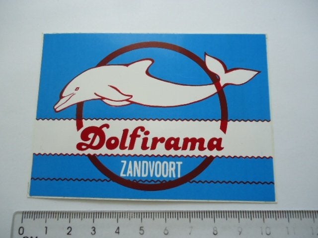 sticker oud Zandvoort Dolfirama dolfijn zoo dierenpark vis, Verzamelen, Verzenden, Zo goed als nieuw, Bedrijf of Vereniging