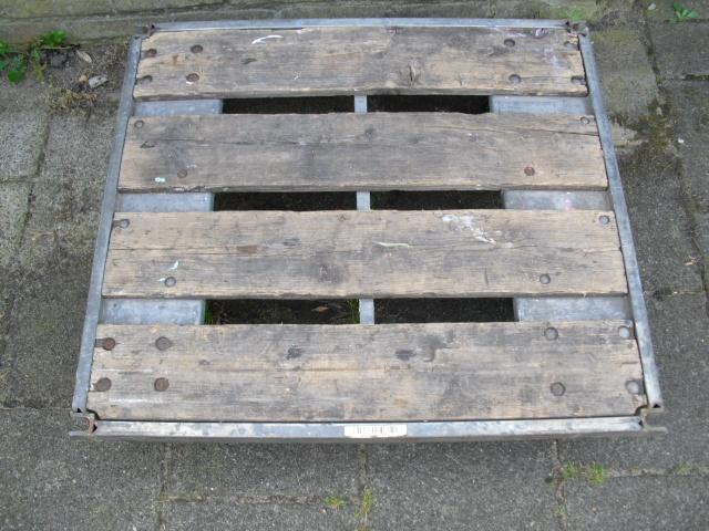 TE KOOP METALEN PALLET VOOR HOUT==STENEN==EN METAAL, Doe-het-zelf en Verbouw, Hout en Planken, Ophalen, Minder dan 25 mm, Zo goed als nieuw
