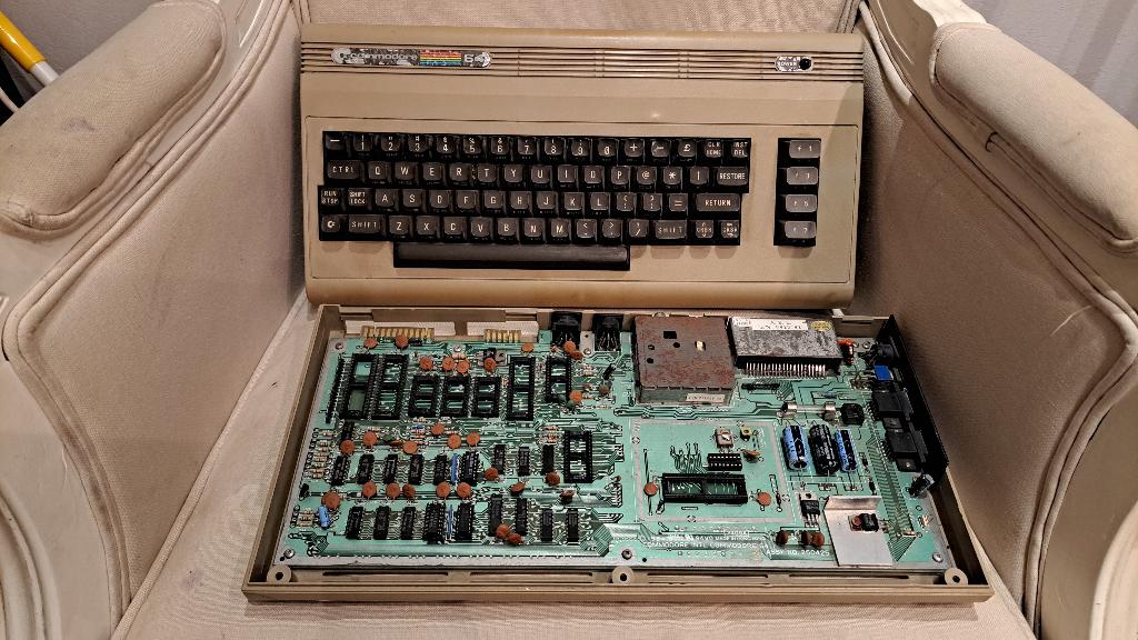 Commodore 64 ter restauratie, Computers en Software, Vintage Computers, Verzenden, Commodore