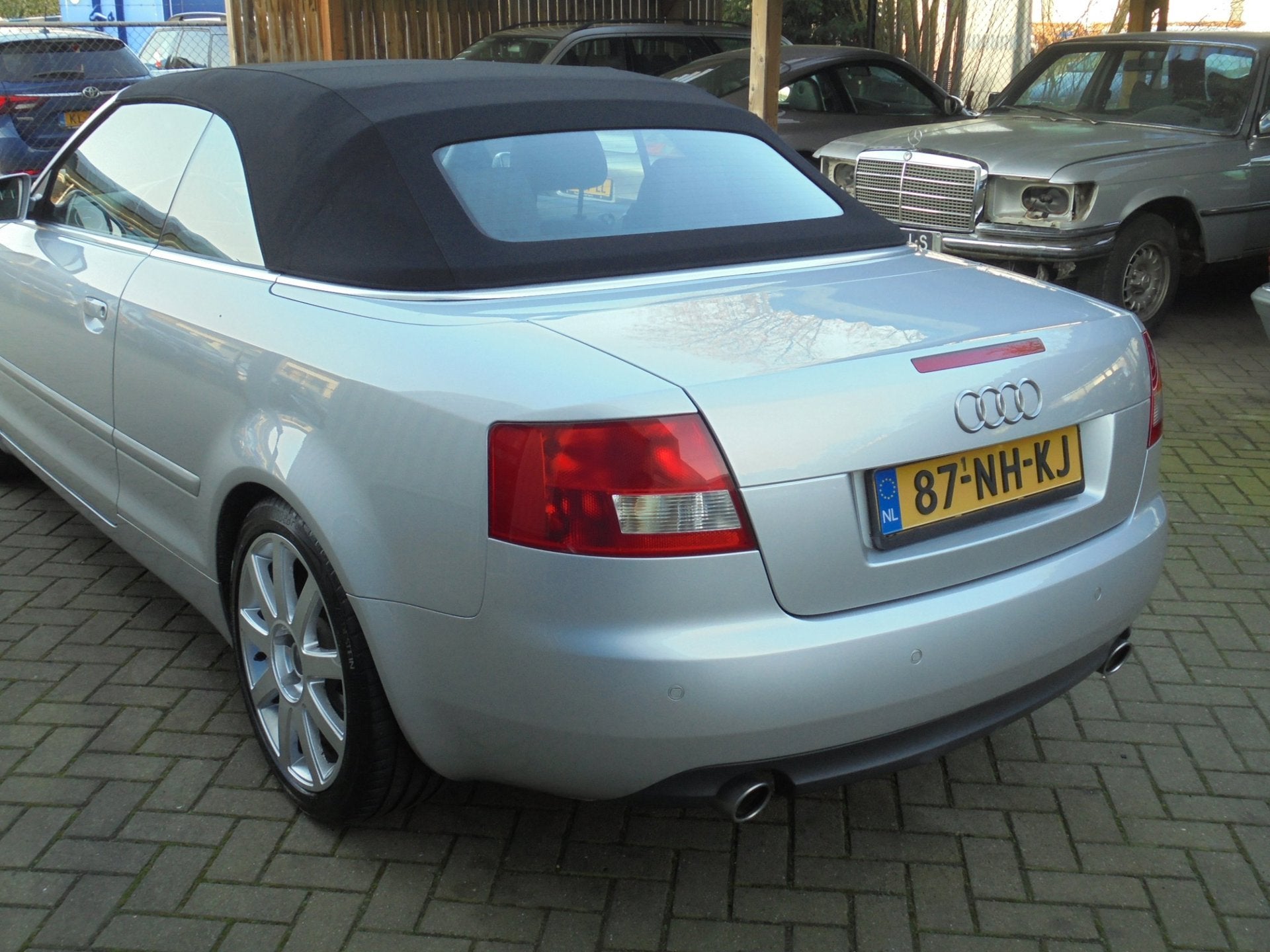 Foto 8 van Audi A4 Cabriolet 2.4 V6 Exclusive TREKHAAK