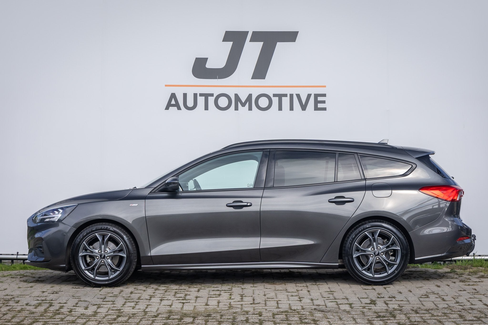 Ford Focus 1.0 ST-Line X Business Trekhaak | Stoelverwarming, Auto's, Origineel Nederlands, Hybride Elektrisch/Benzine, Zilver of Grijs