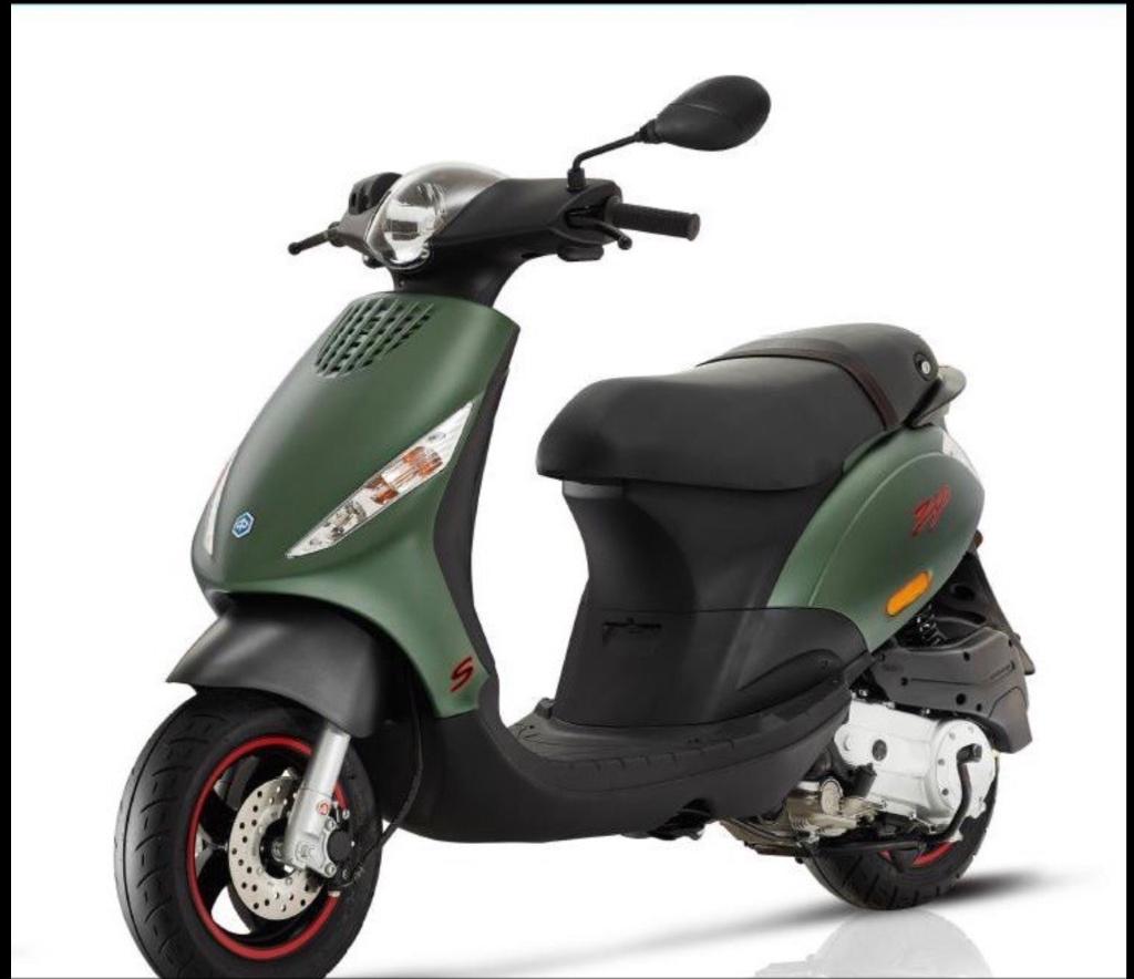 Orriginele Piaggio Zip kappen, Fietsen en Brommers, Brommers | Tuning en Styling, Ophalen of Verzenden, Nieuw, Piaggio