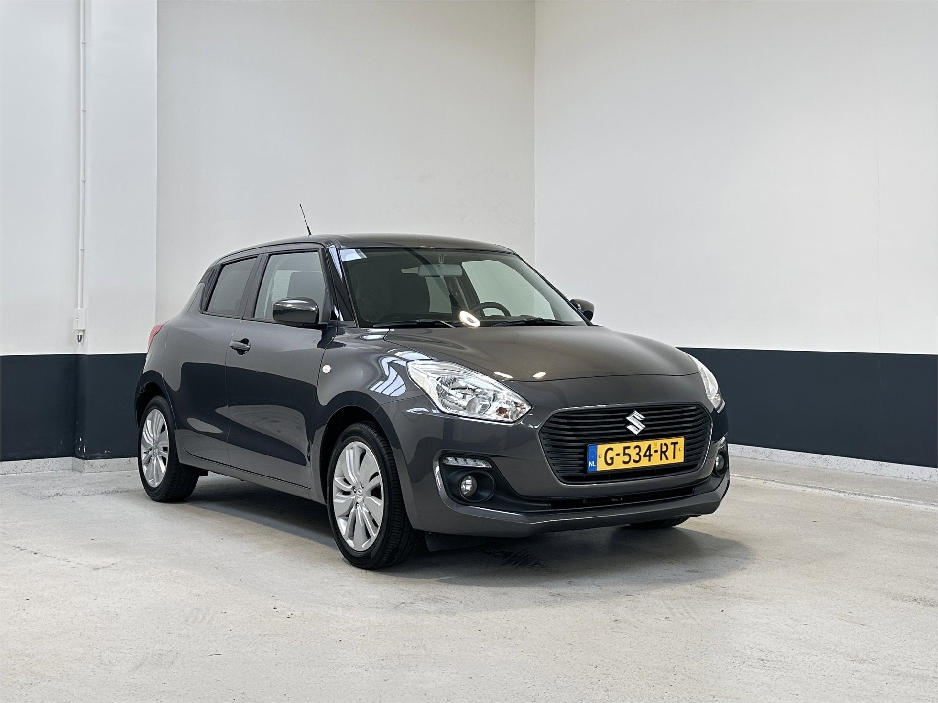 Suzuki Swift 1.2 Select | Apple Carplay | Android Auto | Cam, Auto's, Stof, Gebruikt, 4 cilinders, 400 kg
