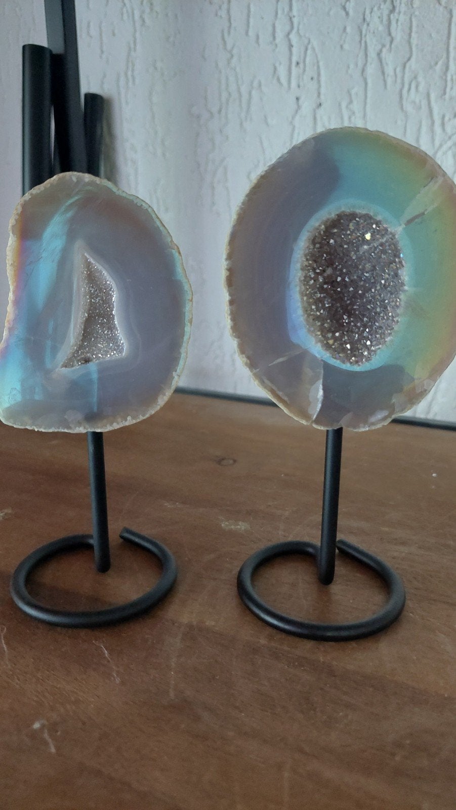 Set van 2 Agaat Geodes op Standaard met Aura Coating, Ophalen of Verzenden