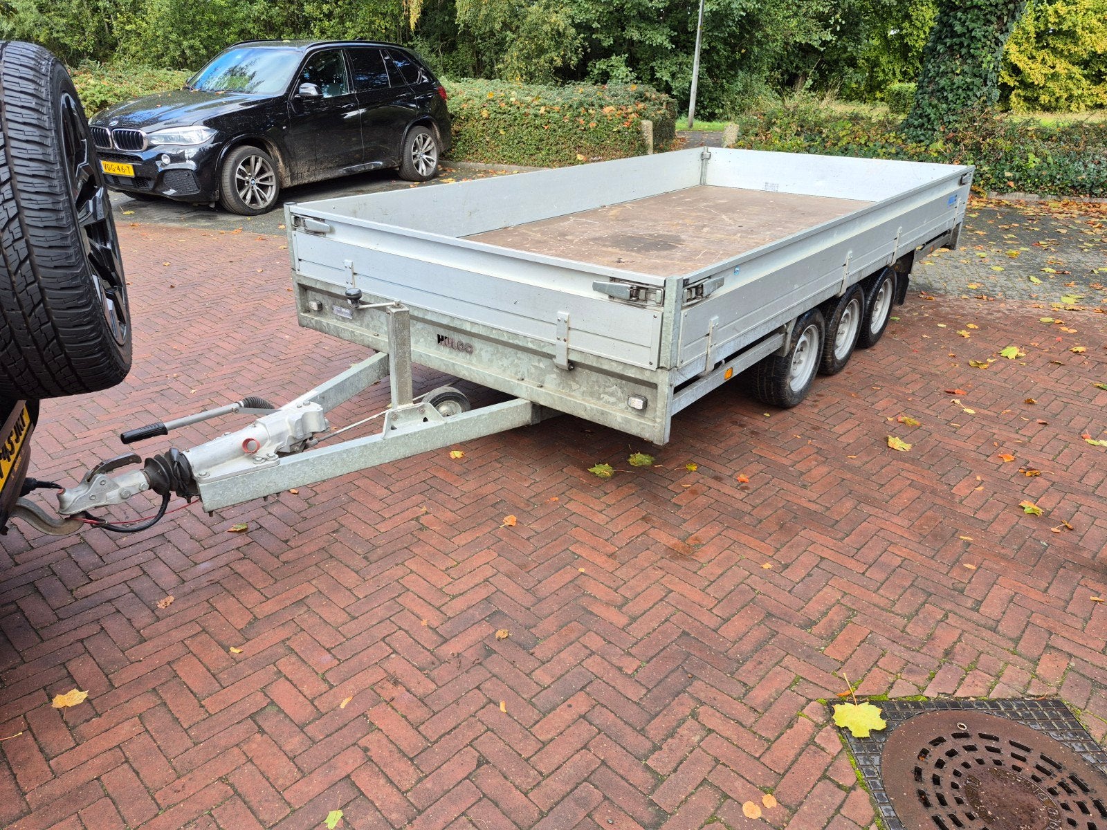 Hulco plateauwagen drieasser, Ophalen