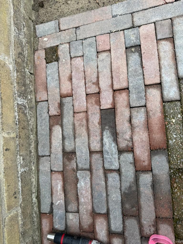 Waaltjes beton - rood antracite - GRATIS 20m2, Ophalen, Zo goed als nieuw, Beton, Klinkers