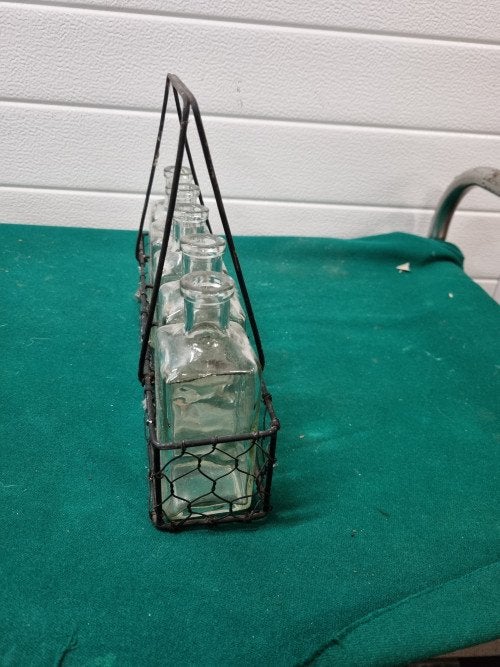 Mandje met flesjes van glas, Ophalen of Verzenden, 'T Olde Gre-j, Info@toldegrej.nl, Endepoelstraat 20f Didam