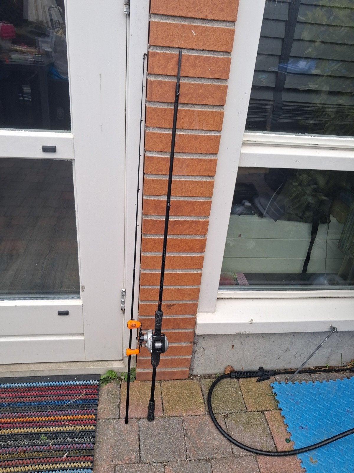 reel hengel met molen en 2 kunstaasjes, Ophalen, Zo goed als nieuw, Complete set
