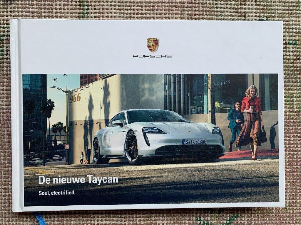 Hardcover brochure Porsche Taycan Nederlands 2019 nieuw, Porsche, Nieuw, Ophalen of Verzenden, Porsche