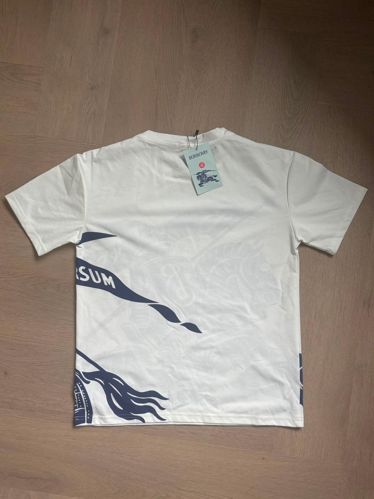 Burberry T-shirt en korte broek set - Nieuw met kaartjes, Ophalen of Verzenden, Nieuw, Maat 48/50 (M), Meerkleurig